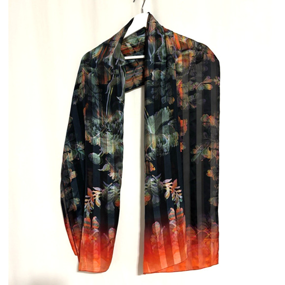 Ted Baker London Scarf Rectangular Floral Satin - Picture 4 of 6